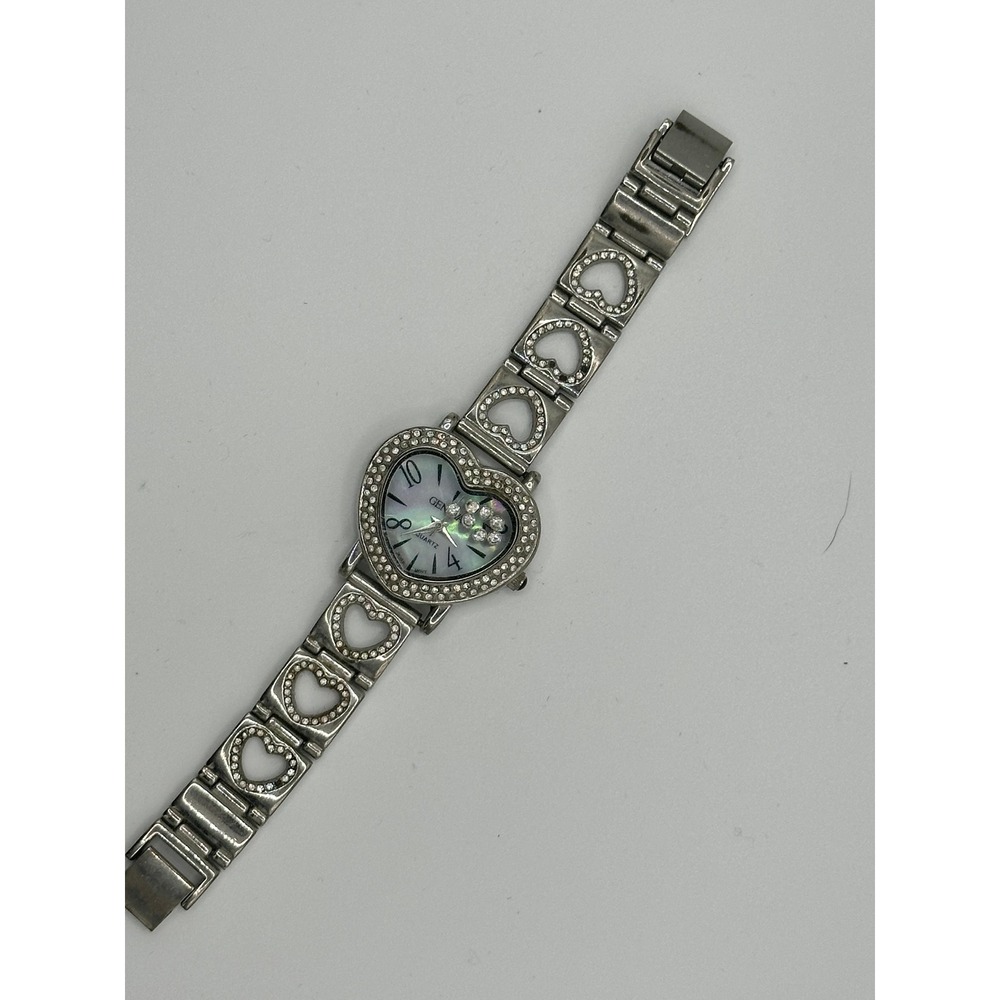 Geneva Silver Tone Heart Shaped Watch‎ Rhinestone Mother of Pearl Dial Quartz